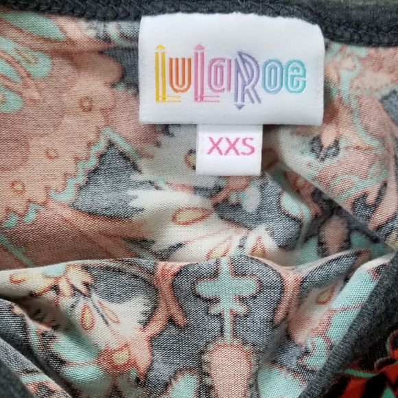 !SALE 3/$20!  Lularoe | Damask Printed Top - Picture 3 of 4